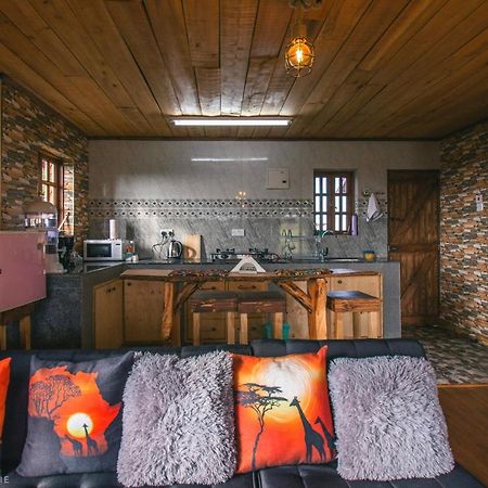 TimauThe Wonky Houseアパートメント エクステリア 写真